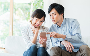 WEBでお申込み！〈あきぎん〉の保険